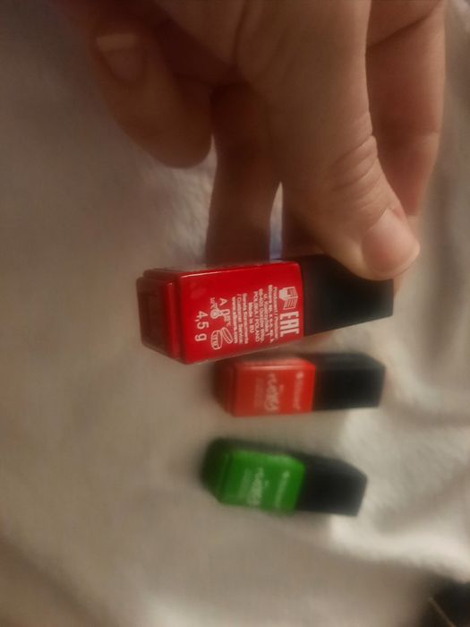 Nowy Zestaw lakierów hybrydowych Silcare