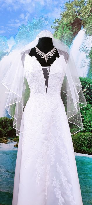 Вісільна сукня ВЕЛИКОГО розміру від 50 - 54  розмір . РОЗПРОДАЖ.