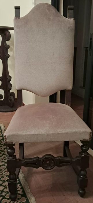 Mesa de sala de jantar(1,90X1,00) , cadeiras-15€