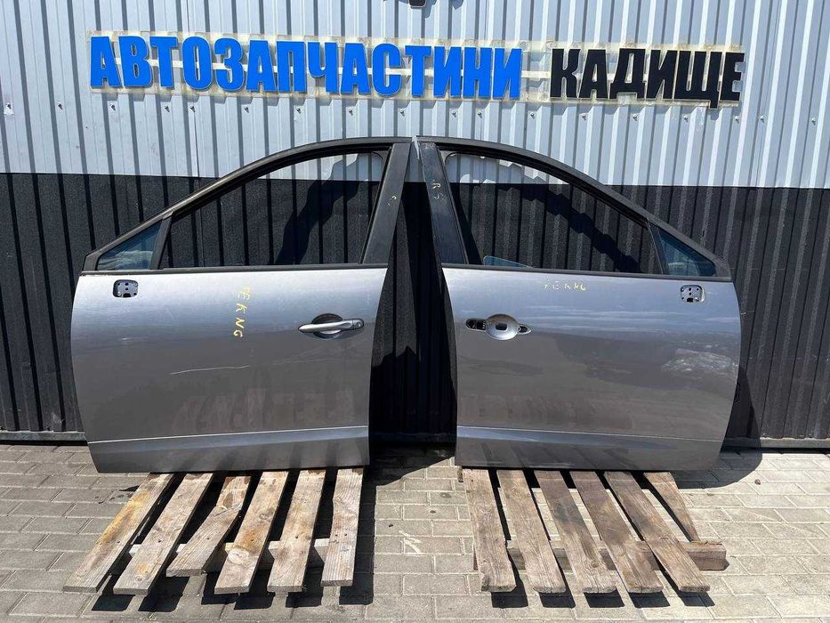 Двері передні праві ліві Renault Scenic 3 (2009-2015) Дверка права дверка ліва Рено Сценік 3