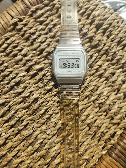 Zegarek młodzieżowy Casio skeleton