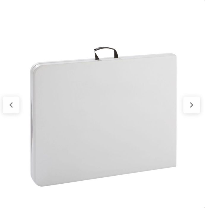 10 cadeiras dobráveis em resina branco e 2 mesas de jardin