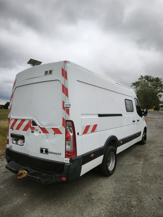 Renault Master Automat 6 osobowy 2.3d 150 km  Hak 3500  na bliźniaku