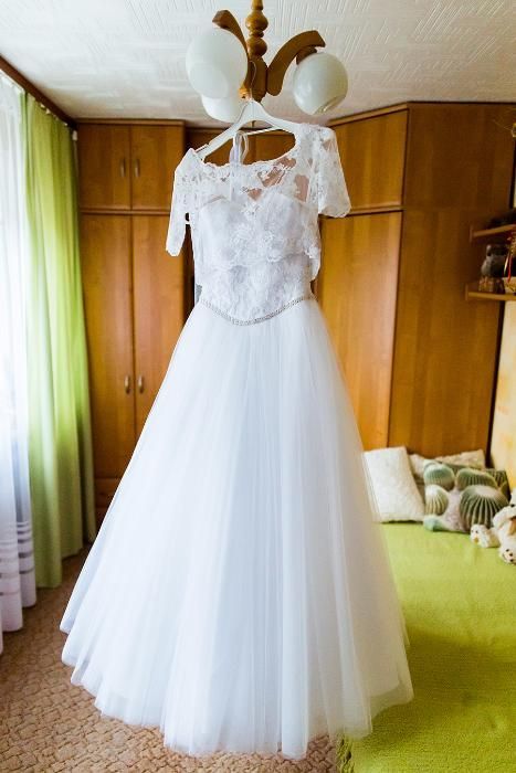 Przepiękna suknia ślubna w idealnym stanie + gratisy