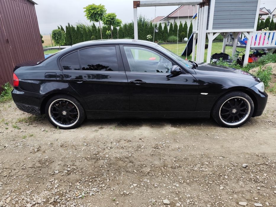 BMW e90  318i 1.8 benzyna czarna sprowadzona