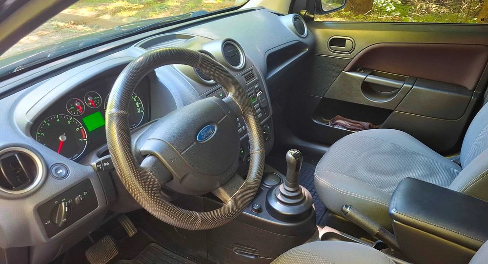FORD FIESTA 1.4 Автомат.