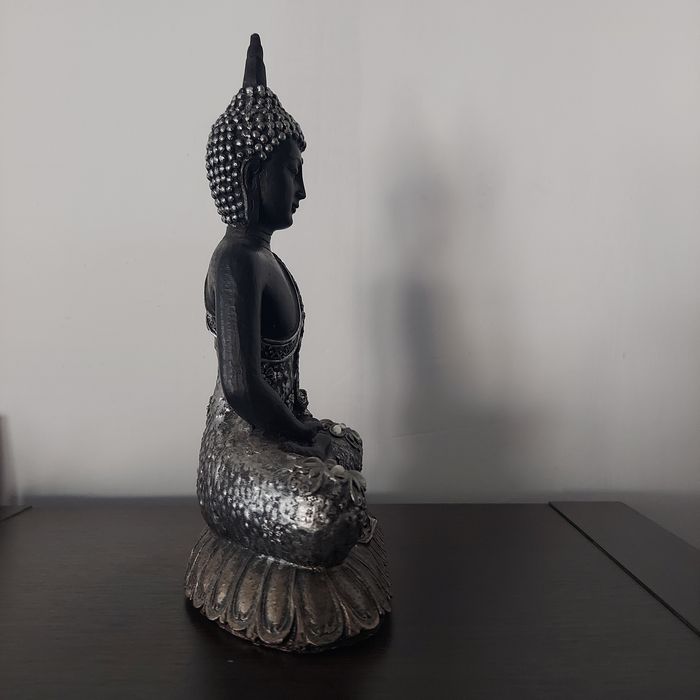 Budda Figurka z Żywicy