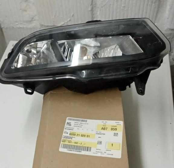 6C0941662D Фара протитуманна права VW Polo