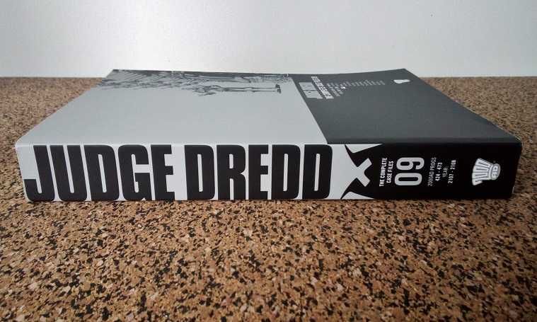 BD - Judge Dredd: The Complete Case Files 09