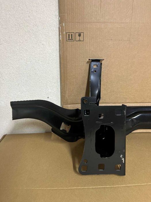 Підсилювач бампера переднього VW Tiguan 2 Покоління 2018-2021 року