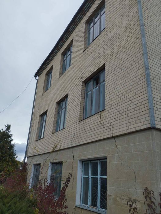 Будівля 365 м2 за 1,21 млн грн, Нова Ушиця