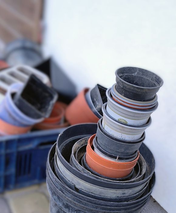 Oddam doniczki różne