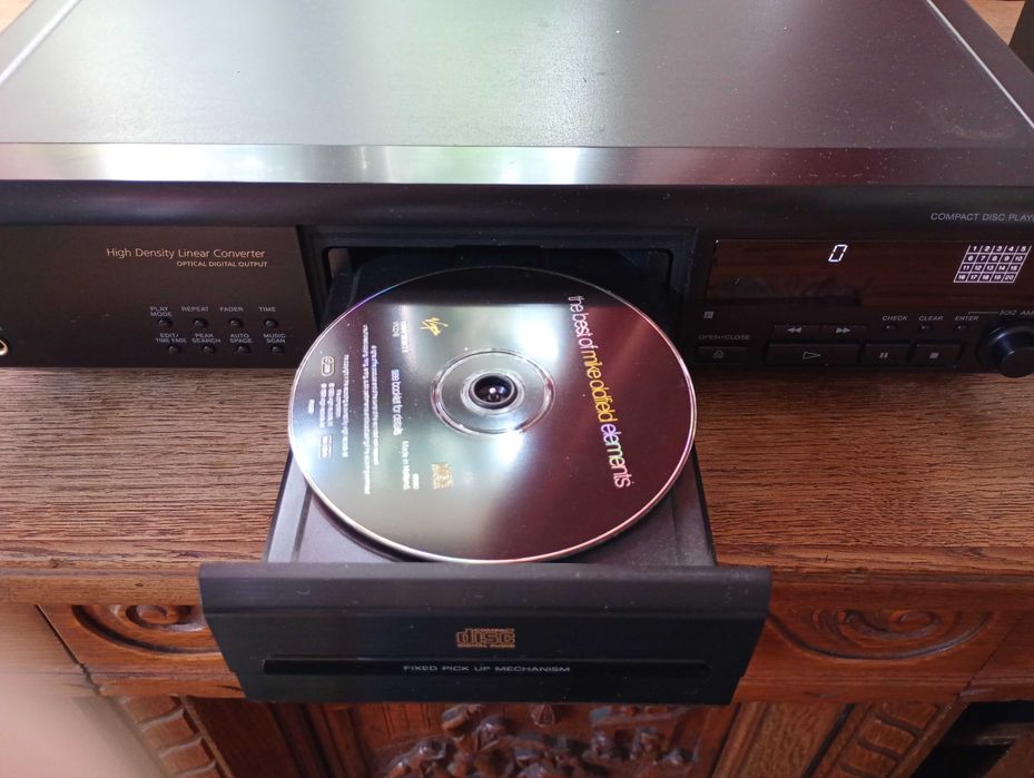 Sony cdp-xe700qs znakomity CD w stanie technicznym idealnym tanio okazja