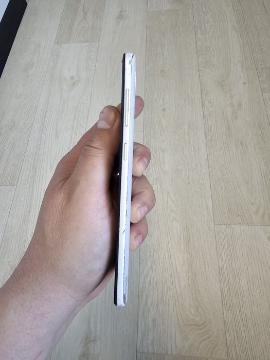 Продам смартфон Samsung Galaxy A30s