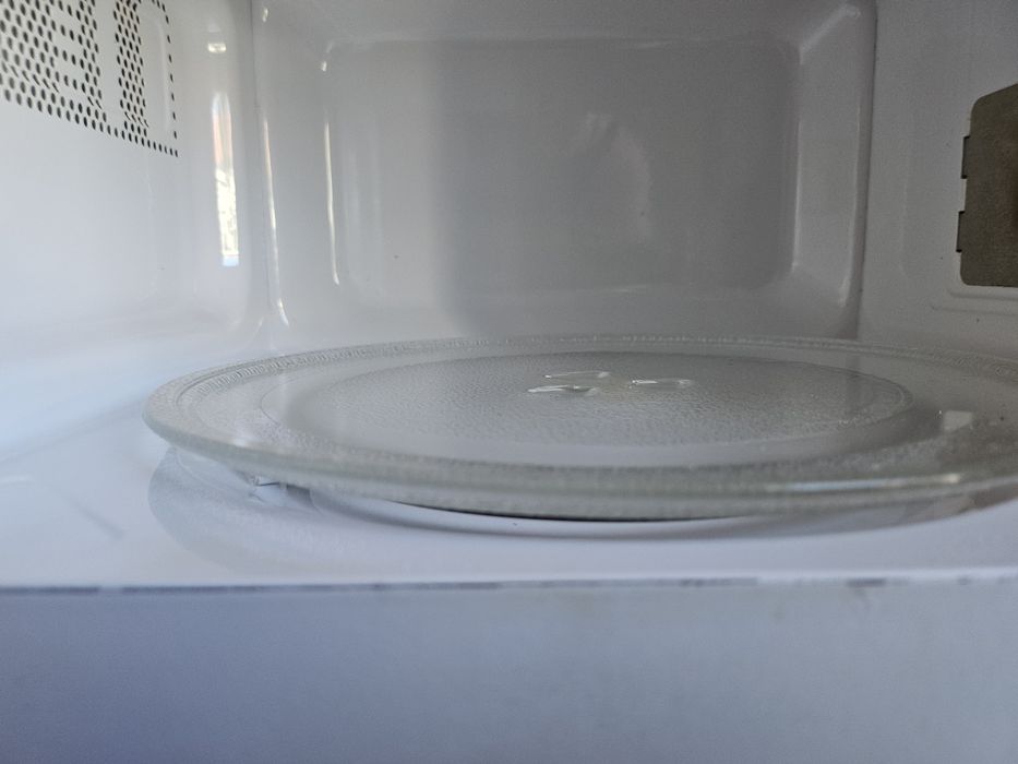 Microondas branco Kunft