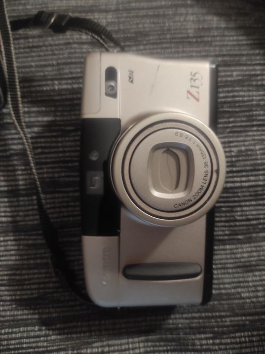 Продам плёночный фотоаппарат canon z135