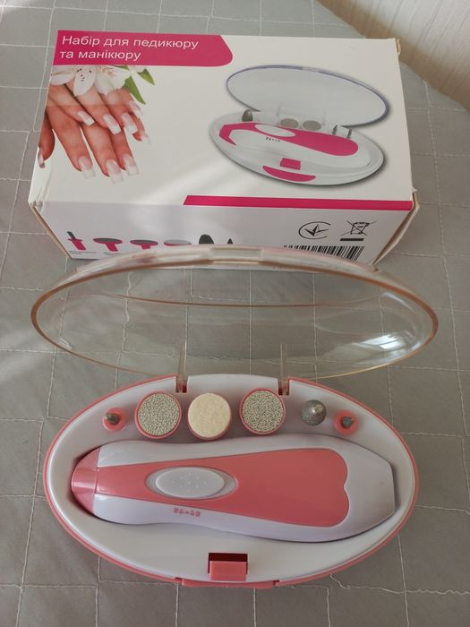 Вакуумний очищувач пор+подарунок набір для манікюру