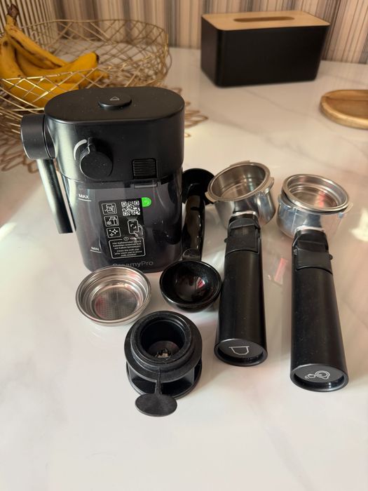 Кавоварка ріжкова Beko CaffeExperto CEP5464DX б/у