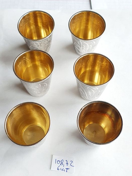 Продам серебряные стопки