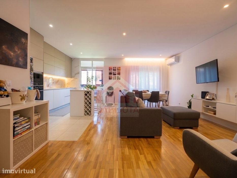 Apartamento T2 recuado em Fânzeres, Gondomar