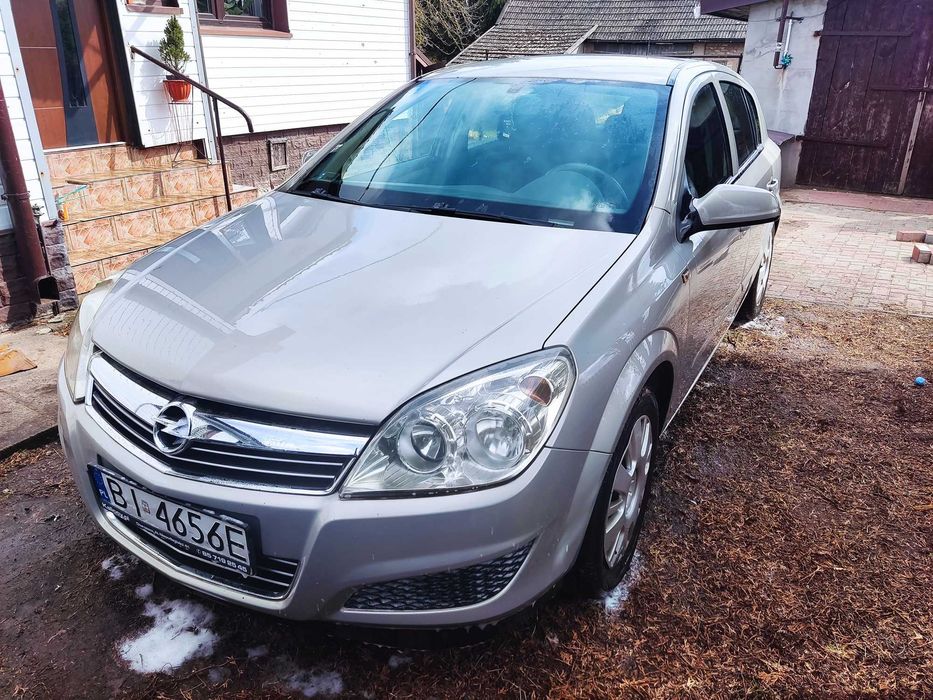Opel astra H 1.6 benzyna