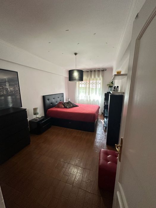 T2 no centro. Grande.