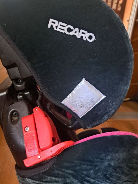 Дитяче автокрісло RECARO 15-36 кг