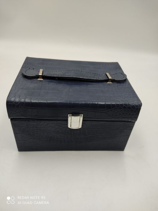 Szkatułka na biżuterię