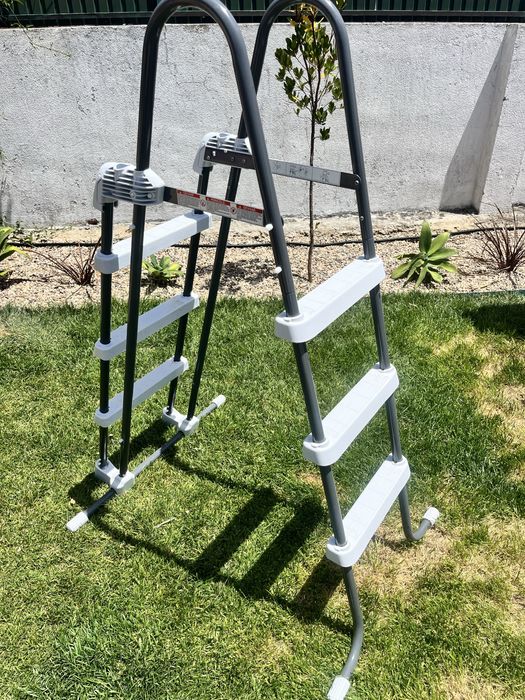 Escadas piscina Intex