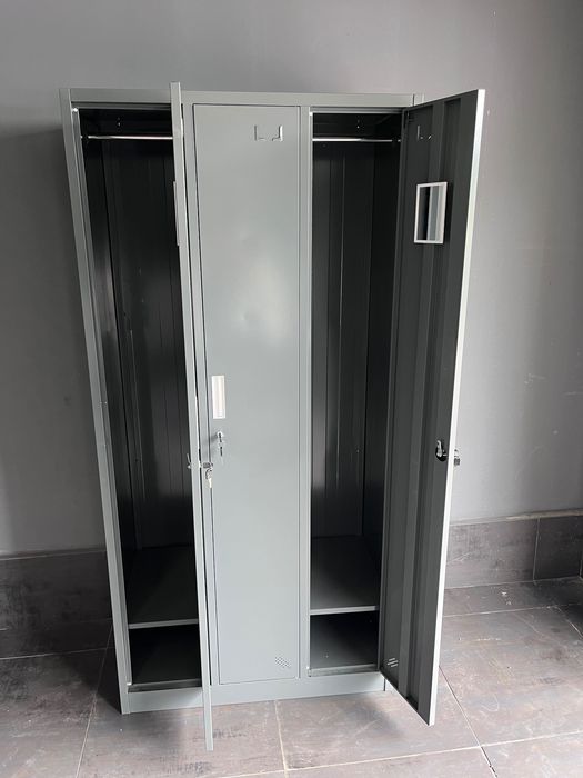 szafa ubraniowa szatnia pracownicza BHP 3 drzwiowa metalowa zaplecze W