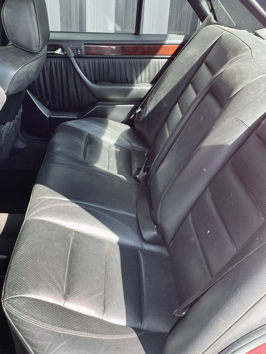 Mercedes-Benz E 200 — fotografia 7