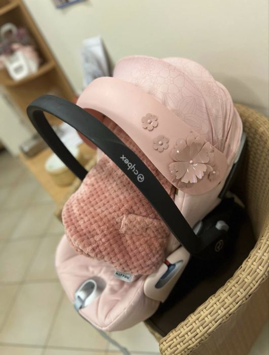 Автокрісло Cybex Cloud T-iSize Simply Flowers Pink