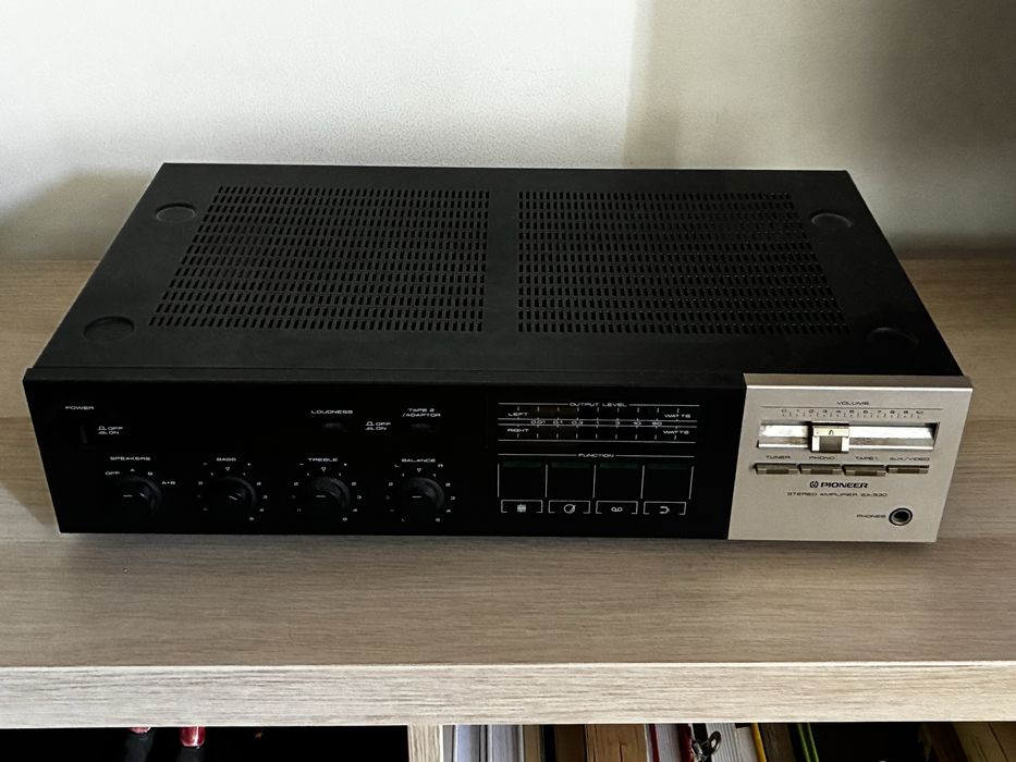 Amplificador e colunas pioneer