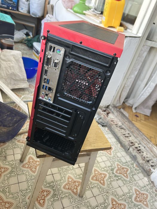 Продам корус з мат. платою (разом або по запчастинах)