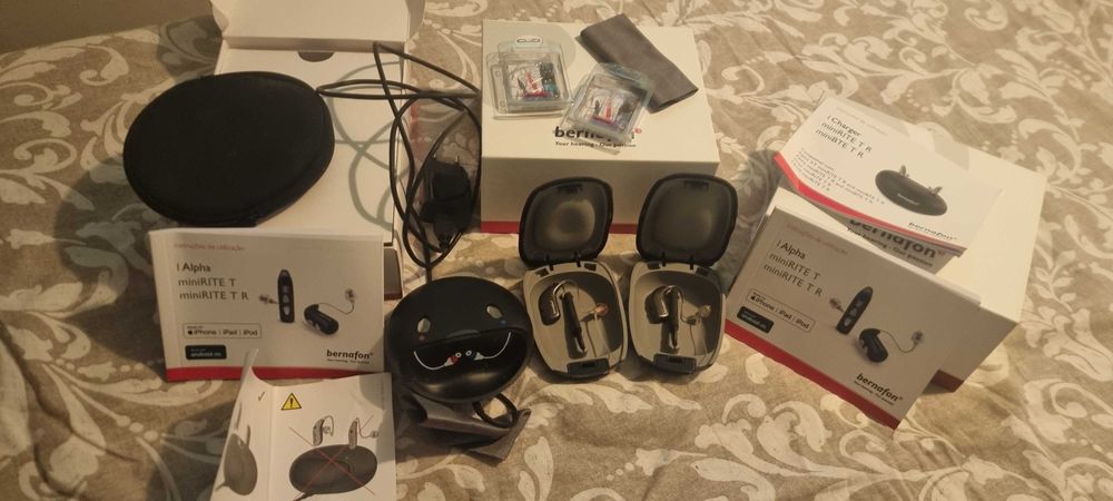 Aparelho auditivo novo na caixa