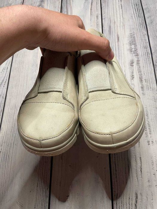 Женские кожаные мокасины Clarks