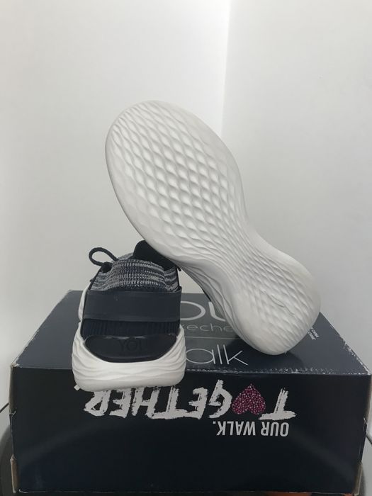 Tenis Skechers (Novos)