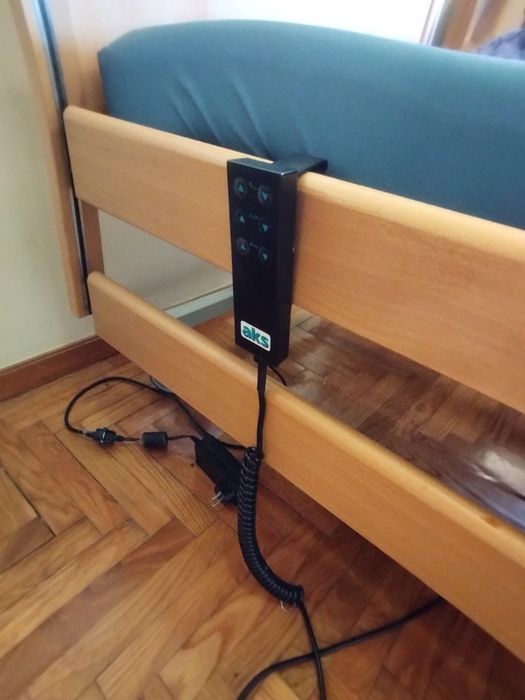 Cama articulada como nova