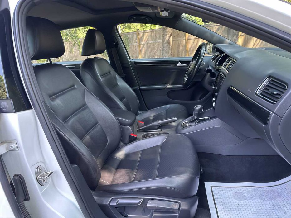 Volkswagen Jetta      2018