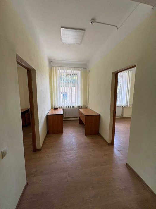 Оренда приміщення 160 м2 в Бізнес Центрі з власним входом