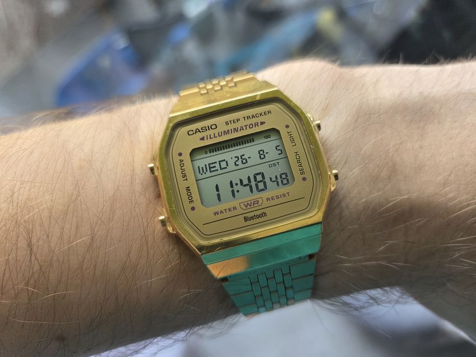 Casio abl-100weg-9aef złoty bluetooth