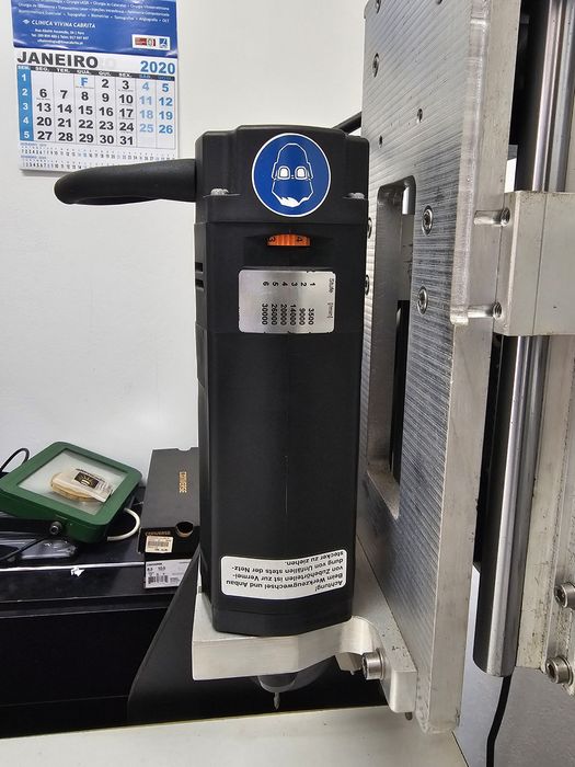Máquina CNC para cortar / fresar