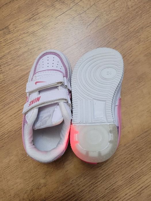 Кросівки Nike з підсвіткою дитячі 24 р.