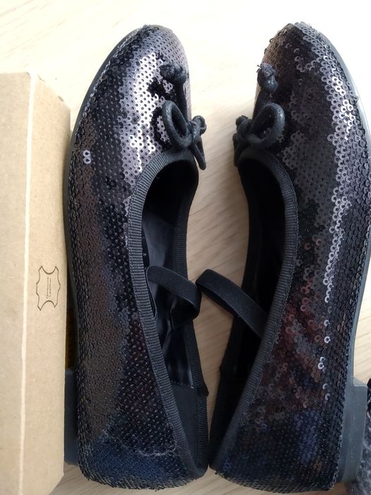 Buty wizytowe dla dziewczynki r. 34 + gratis