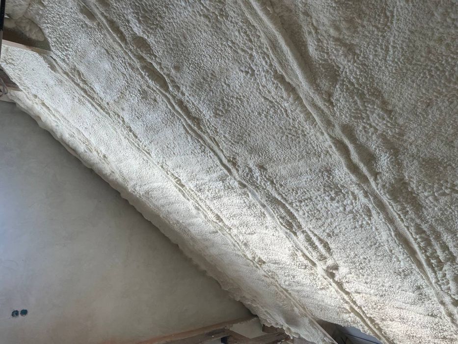 Утеплення даху поліуретаном. Піною. ППУ. Шумоізоляція мансарди