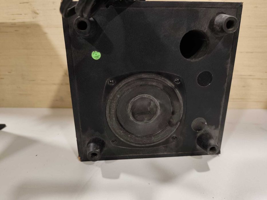 2 Subwoofer e 1 Coluna de som