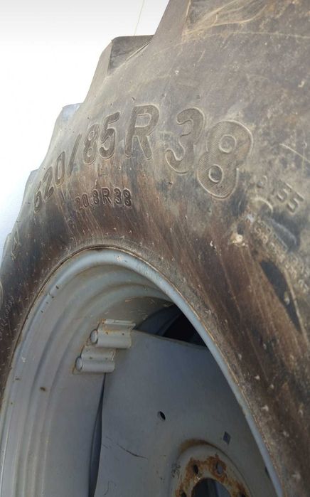 Opona 600 65 R34 nowe 520 70 R34 Claas Massey Ferguson . Koła 20.8 R38 massey ferguson 520 85 R38
