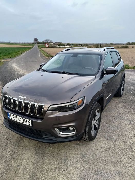 Jeep Cherokee 3.2 272KM 4x4 dach panoramiczny bogata wersja 106tys km modelowo 2019r