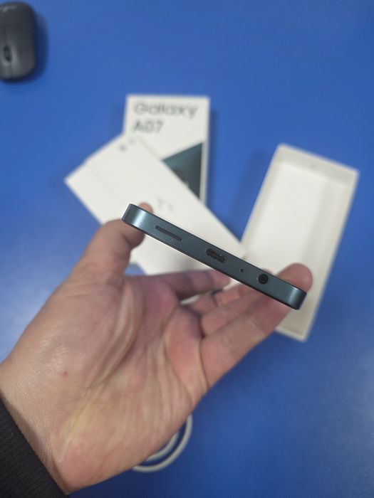Samsung Galaxy A07 4/128 ГБ — офіційний, повний комплект, дуже гарний станПродам Samsung Galaxy A07 у конфігурації