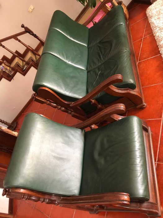 3 Sofás em pele vintage, com mais de 20 anos, perfeito estado